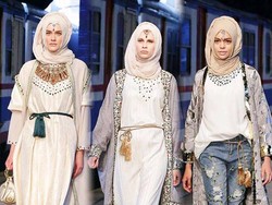 Foto: Karya 5 Desainer Hijab Indonesia Eksis di Istanbul Modest Fashion Week