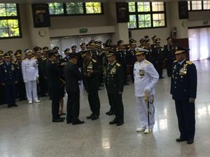 Dinilai Berjasa, Panglima dan Kepala Staf TNI Raih Penghargaan dari Kapolri