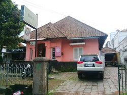 Ssstt...Ambulans Horor tidak Lagi Mangkal di Jalan Bahureksa Bandung