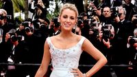 Like in a Fairy Tale! Blake Lively Tampil Bak Cinderella