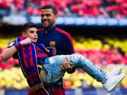 Alves: Kesuksesan Barca Sudah Bikin Suporter Lawan Kian Jengkel
