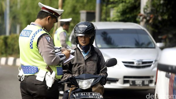 Operasi Patuh Jaya di Senayan