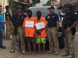 3 Pembunuh Sadis Eno Jalani Rekonstruksi, Warga Teriak: Huuu...Monyet!