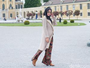 OOTD: Cantiknya Aghnia Punjabi Saat Kunjungi Istana Terbesar di Austria OOTD: Cantiknya Aghnia Punjabi Saat Kunjungi Istana Terbesar di Austria