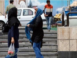 Dianggap Tak Islami, Foto Model Iran Ditangkap