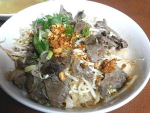 Murah dan Mengenyangkan, Ini 5 Kwetiau Siram Sapi yang Enak