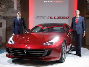 Mobil Keluarga Ferrari Masuk Tanah Asia Mobil Keluarga Ferrari Masuk Tanah Asia