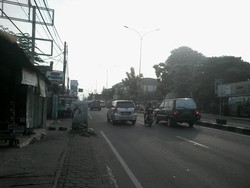 Lalin Ciputat Arah Lebak Bulus Padat Pagi ini