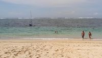 Pantai Sepi Tempat Bule Berjemur di Nusa Dua, Bali