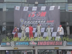 Seluruh Pebalap Naik Podium, ABM Motorsport Dapat 35 Piala di Seri Ketiga