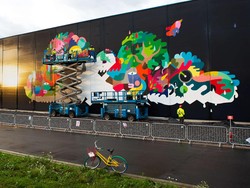 Data Center Google Dihias Mural