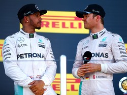 Mercedes Kini Tinggal Kawal Persaingan Rosberg-Hamilton