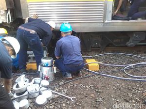 Evakuasi Selesai, Jalur KRL Manggarai-Tanah Abang Kembali Dibuka