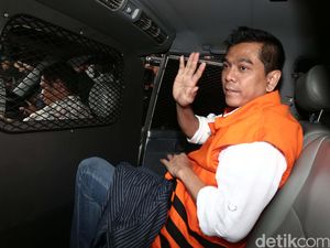 Sanusi Kembali Diperiksa Sebagai Tersangka