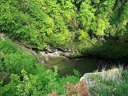 Gua Unik dan Legenda Ibu Tiri yang Kejam di Republik Ceko