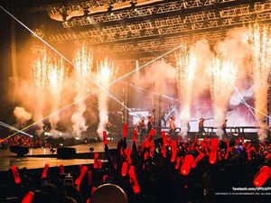 Rhythm Ta! Serunya Konser iKON di Hong Kong Rhythm Ta! Serunya Konser iKON di Hong Kong