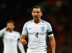 Shearer Tuding Hodgson Utamakan Reputasi Ketimbang Performa