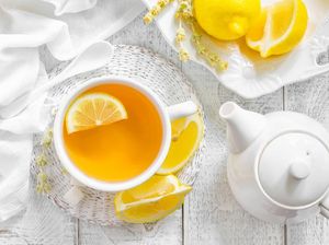 Ini 3 Manfaat Sehat Minum Secangkir Lemon Hangat Tiap Pagi