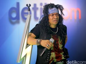 Hengkang dari Band, Candil: Mereka Serius Saya Bercanda
