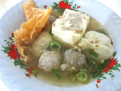 Bakso Malang Citra: Hangat Gurih Bakso Malang dengan Isian Komplet
