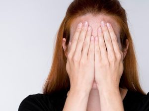 Apa Itu Trypophobia? Begini Pemicu, Penyebab, Gejala, dan Cara Menanganinya Apa Itu Trypophobia? Begini Pemicu, Penyebab, Gejala, dan Cara Menanganinya