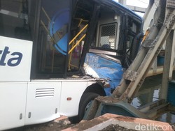 Kecelakaan KA Senja Solo Vs TransJ, Sopir Alami Luka di Kepala dan Shock