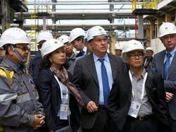 Menteri BUMN dan Dirut Pertamina Kunjungi Kilang Minyak di Rusia
