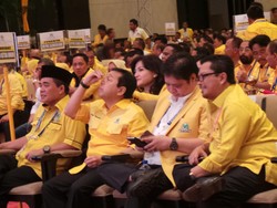 Tak Mau Intervensi, Akom: Penyusunan Pengurus Golkar Urusan Novanto