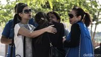 Keluarga Penumpang EgyptAir Cemas