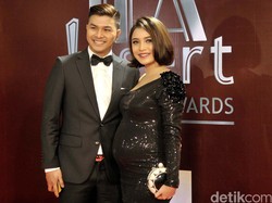 Punya Anak, Glenn Alinskie dan Chelsea Olivia Tetap Bisa Romantis