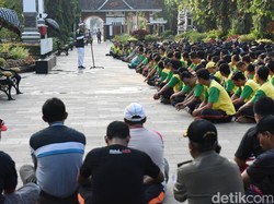 Suasana Santai Saat Ratusan PNS Baru Terima Arahan dari Bupati Dedi
