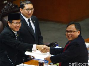Taufik Kurniawan: Perppu Kebiri Penting, Secepatnya Dibahas DPR Taufik Kurniawan: Perppu Kebiri Penting, Secepatnya Dibahas DPR