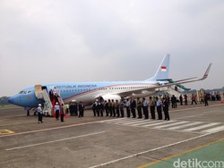 Tiba di Tanah Air, Jokowi Disambut Wapres JK dan Ahok