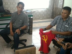 Pakai Kaos Palu Arit, Pedagang Cabai Diamankan Intel Kodim Batanghari