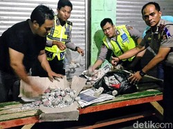 Ribuan Butir Petasan dan Puluhan Botol Miras Diamankan Polisi di Sukabumi