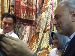 Yusril Ajak Wali Kota South Windsor New York Saud Anwar Blusukan ke Luar Batang