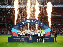 Setan Merah Akhiri Puasa Gelar Piala FA