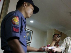 Wali Kota Cebu Beri Hadiah Uang bagi Polisi Pembunuh Penjahat