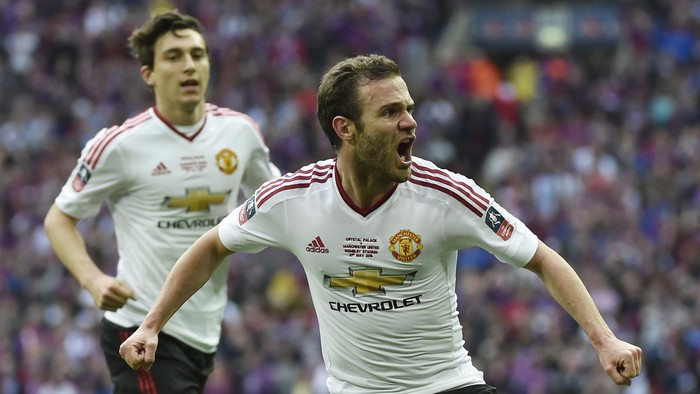 Mata Nantikan Laga Spesial di Anfield