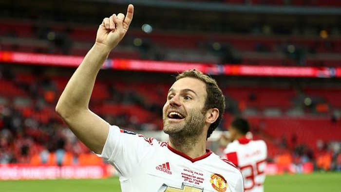 Mata Antusias Hadapi Dortmund di Pramusim