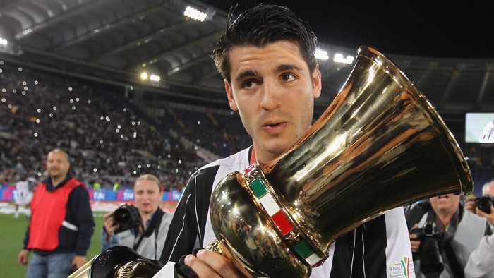 Morata Tergoda Main di Inggris