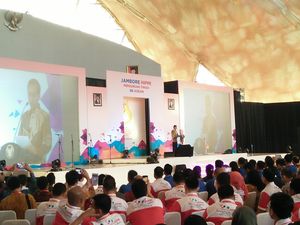 Jokowi: Anak Muda Harus Disuntik Biar Jadi Petarung