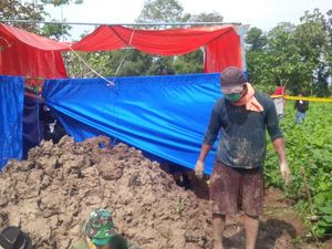Kasus Pemerkosaan di Pemalang, Polisi Bongkar Makam Gadis 17 Tahun Kasus Pemerkosaan di Pemalang, Polisi Bongkar Makam Gadis 17 Tahun