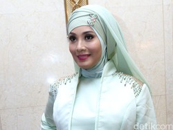 Elma Akui Ada Keganjilan pada Sosok Gatot Brajamusti