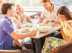 Perut Begah dan Tak Nyaman? Atasi dengan 6 Makanan Ini