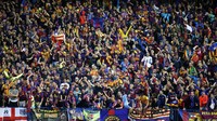 Para suporter melakukan perayaan atas gelar yang diraih oleh Barcelona. Sergio Perez/Reuters/detikFoto.