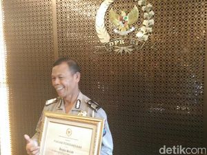 Bripka Seladi: Cari Sampingan Lebih Nikmat Jadi Pemulung