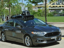 Mobil Otonom Uber Tewaskan Pejalan Kaki