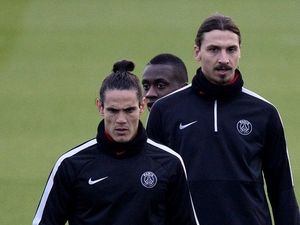 Cavani Enggan Disebut sebagai Pengganti Ibrahimovic