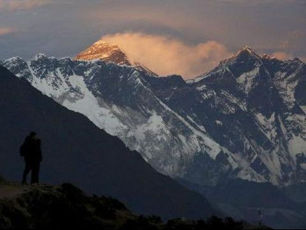 Pertama! Pria Ini Pionir Turun dari Puncak Gunung Everest dengan Paralayang Pertama! Pria Ini Pionir Turun dari Puncak Gunung Everest dengan Paralayang